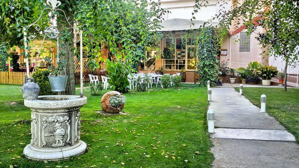 Jardins Del Segria Hotel Lleida Exterior foto