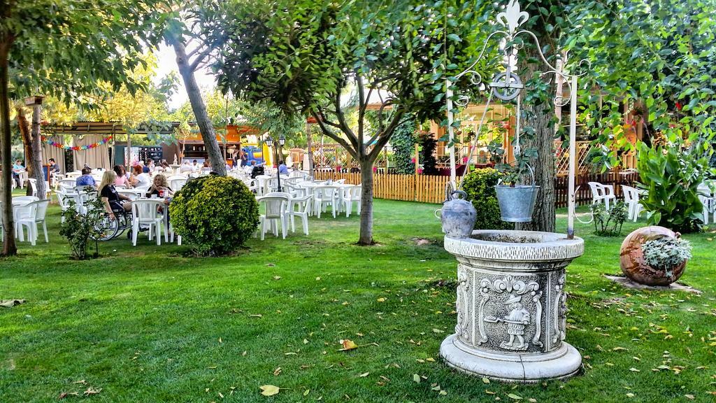 Jardins Del Segria Hotel Lleida Exterior foto