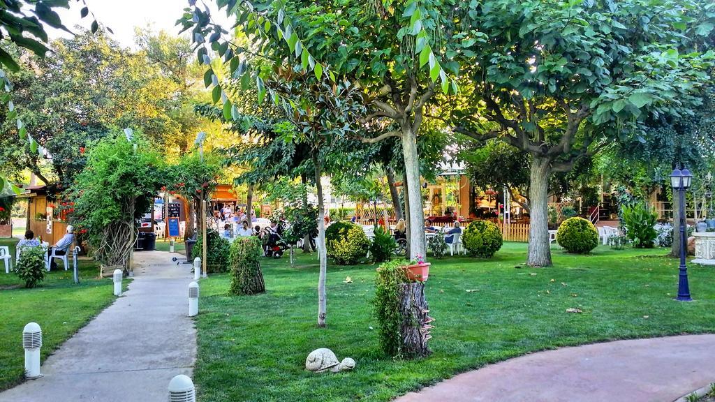 Jardins Del Segria Hotel Lleida Exterior foto